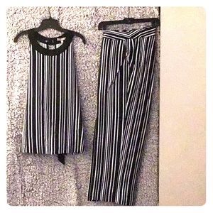 💜 Black and White striped pants set.💜